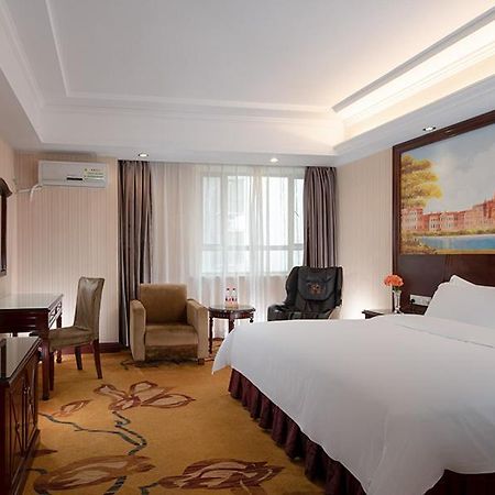 Vienna Hotel Dongguan Chang'An Mid Zhen'An Road エクステリア 写真