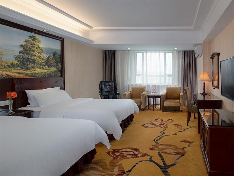 Vienna Hotel Dongguan Chang'An Mid Zhen'An Road エクステリア 写真